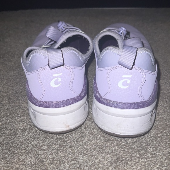 Nursing shoes - Picture 3 of 3